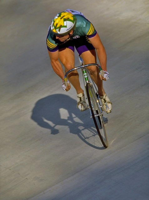 广泛讨论 广泛讨论